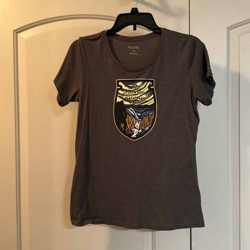 Women’s Columbia tee shirt